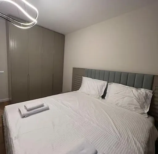 Modern Near Blloku Apartmán